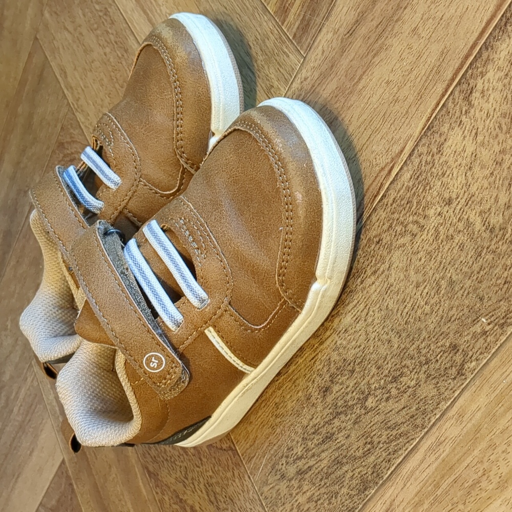 Boys casual shoes